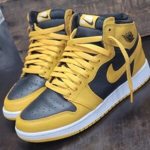 Nike Air Jordan 1 High OG 'Pollen'  Mens 7 Great Condition. Same day shipping